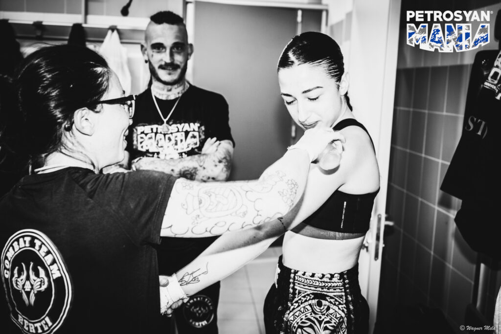 PetrosyanMania Maggio 2026 Backstage e tavoli-1